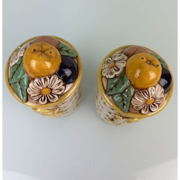 Vintage Tall Basket Weave Ceramic Salt & Pepper Shakers Floral Fruit Retro Home - Picture 8 of 13